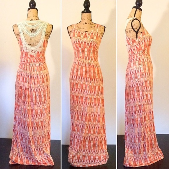 Daisy Fuentes Dresses & Skirts - {Daisy Fuentes} Crochet Back Patterned Maxi, sz. s